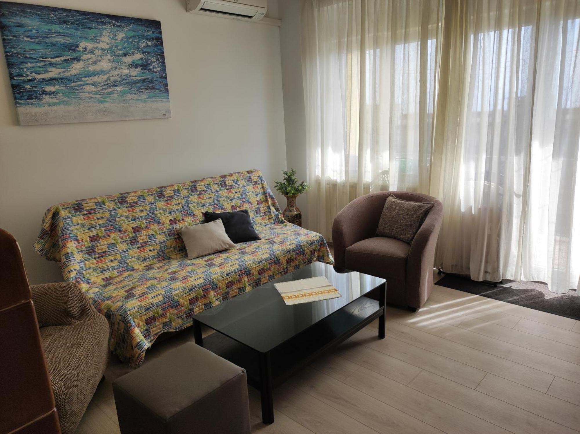 Tonka Apartament *